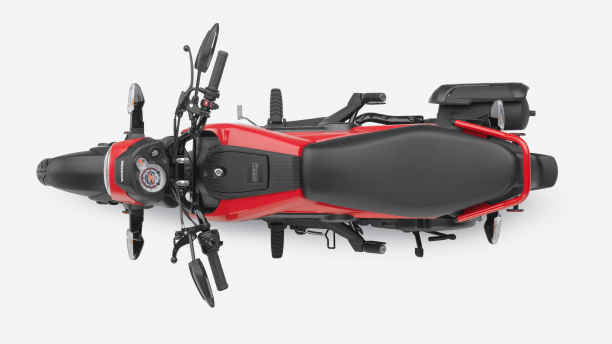 Une vue de haut niveau d'une Honda Navi