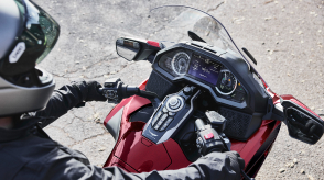 Close up of dashboard on Gold Wing Tour DCT Airbag.