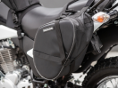 A Honda saddlebag accessory/Un accessoire Honda Saddlebag
