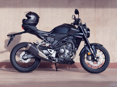 Une Honda Motorcyle garée